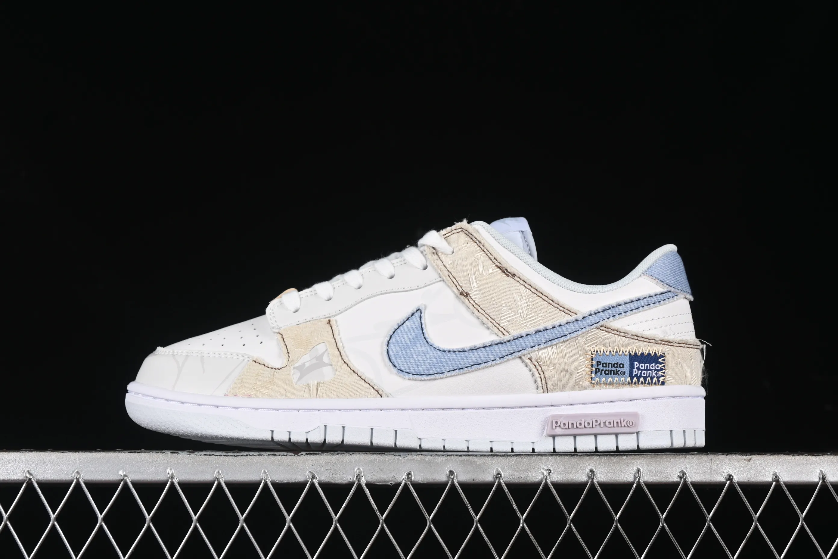 All Categories Nk SB Dunk Series Nk SB Dunk Low Low-top sneakers Nk Dunk Low Retro Panda Prank Lead the Dream Lover Special Gift Box Low-top casual sneakers HF0730-160